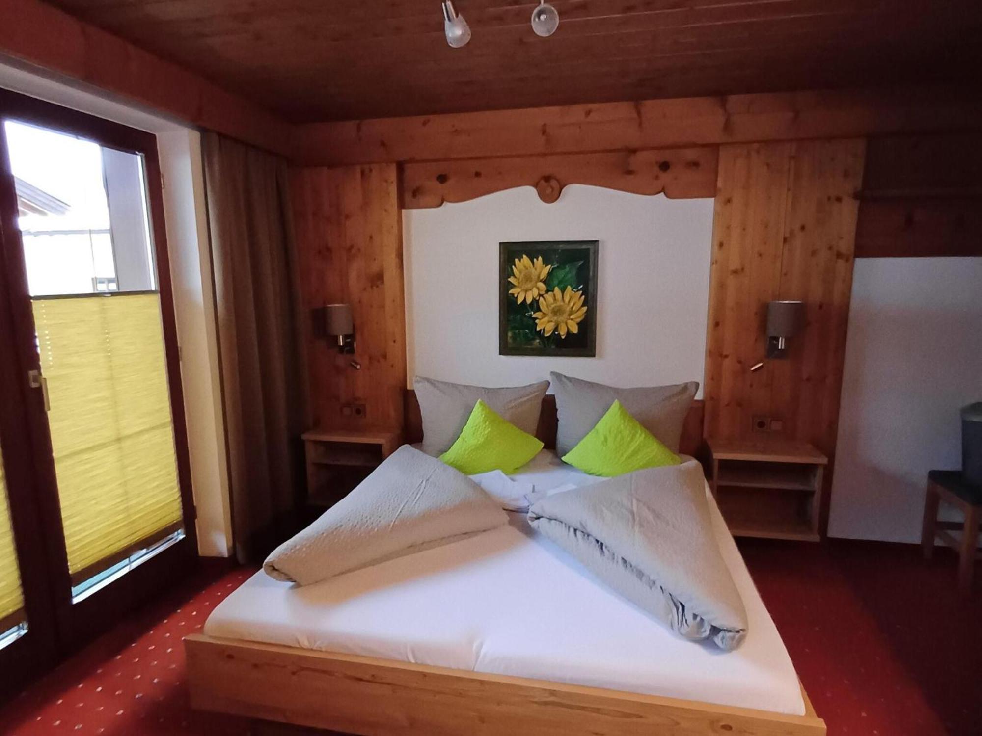 Modern Apartment In Langenfeld Near Ski Area Eksteriør bilde