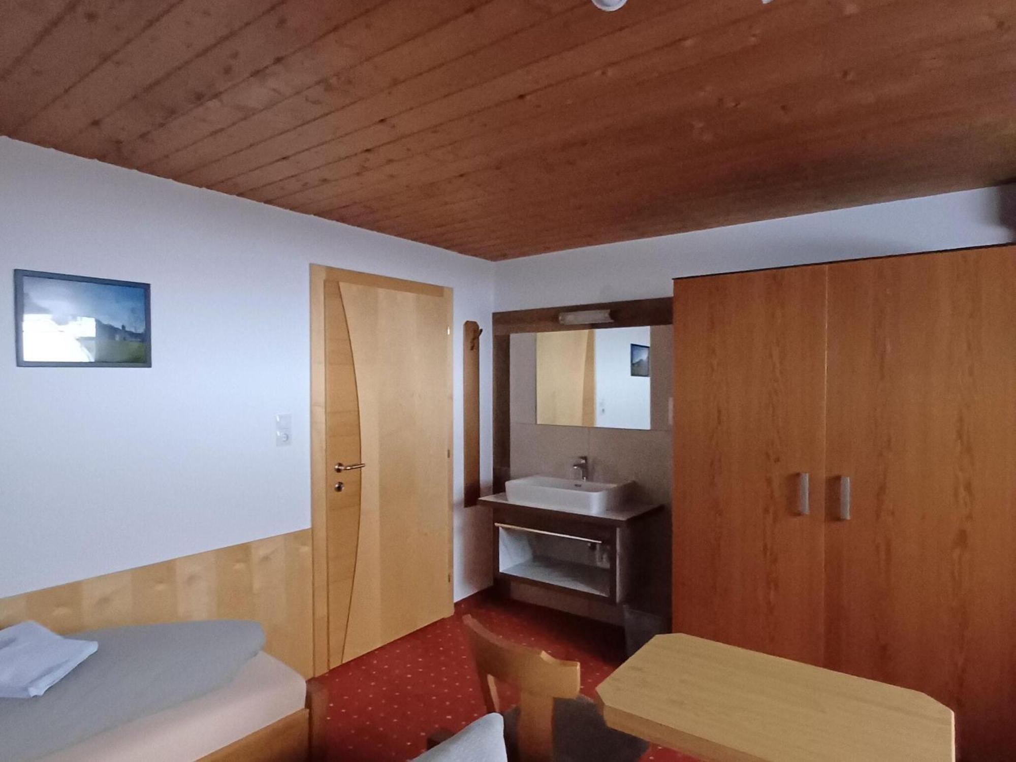 Modern Apartment In Langenfeld Near Ski Area Eksteriør bilde