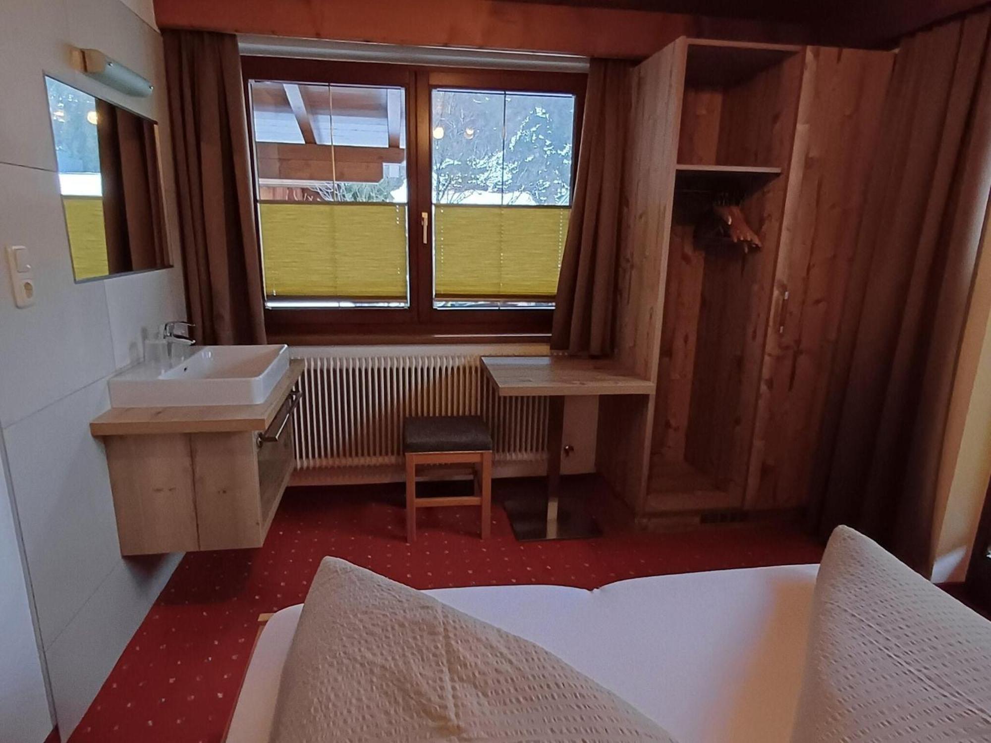 Modern Apartment In Langenfeld Near Ski Area Eksteriør bilde